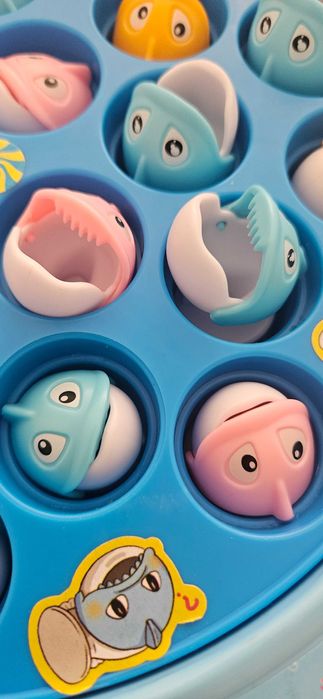 Jogos infantis puzzles, domino