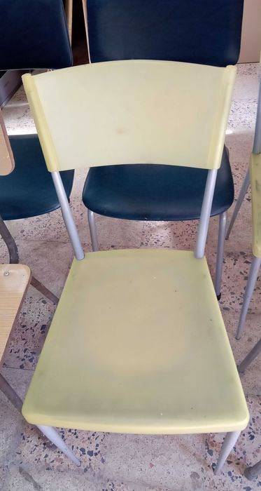 Chairs and bench, used, 2 units for €564739692678145122