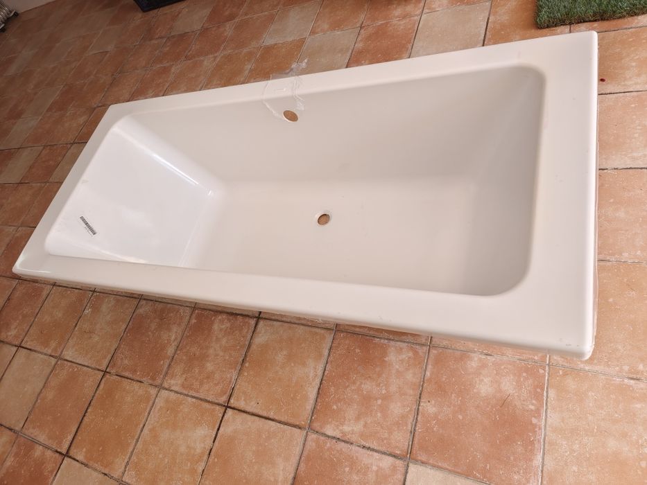 Banheira sanidusa nova.