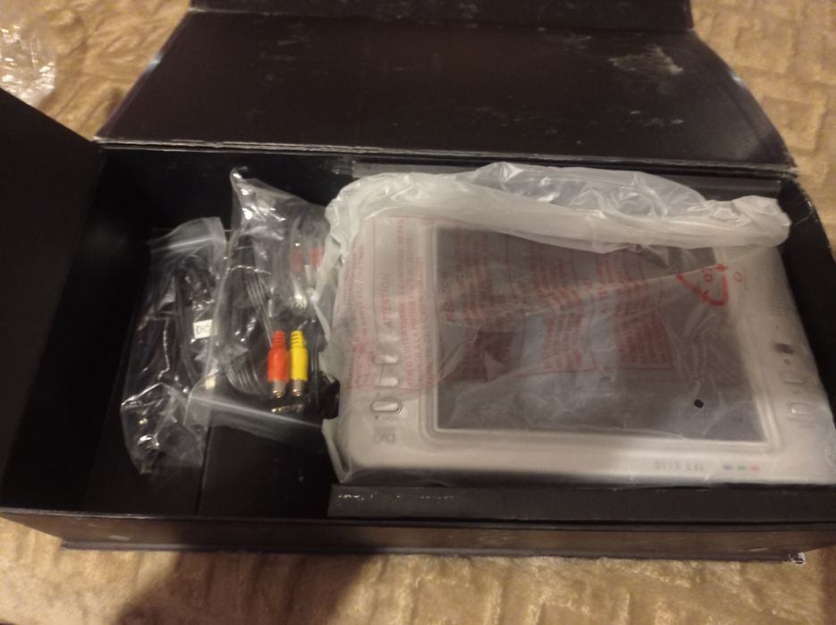 Портативный телевизор