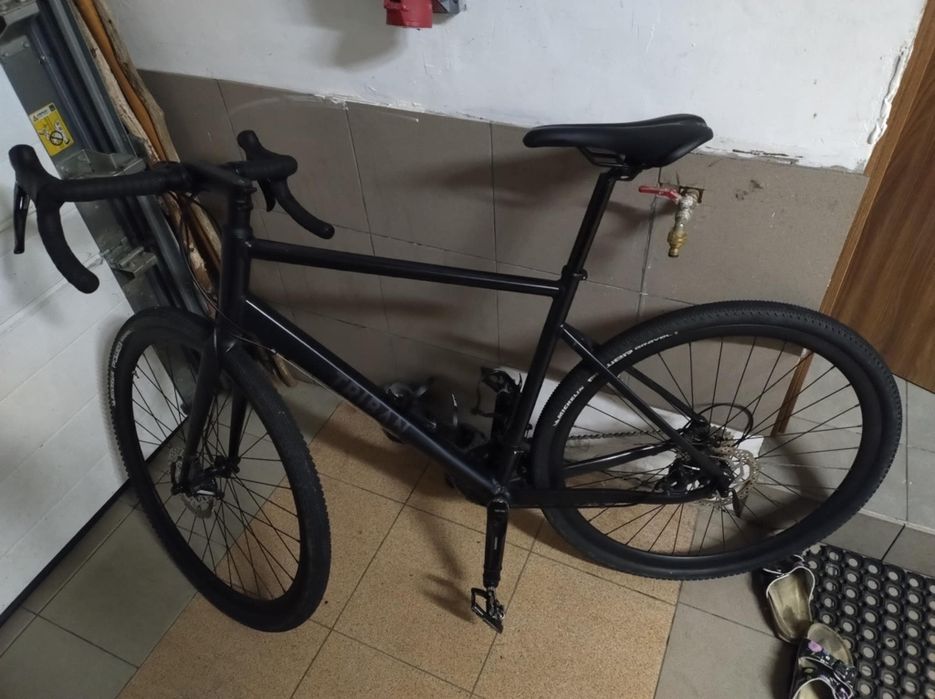 Triban RC500 – szosa endurance / gravel Dwa zestawy kół