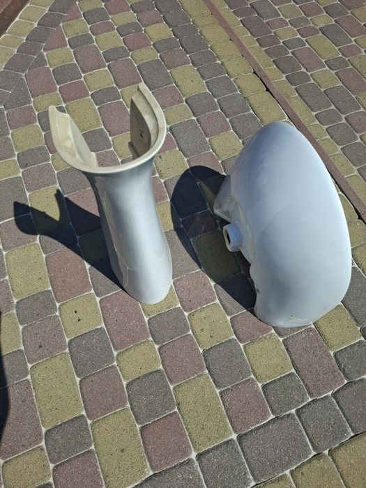 Умиваоьник на ніжці