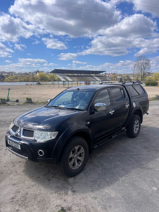 Mitsubishi L200 2011рік