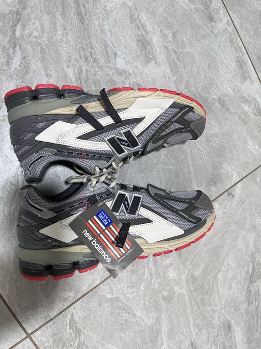 Кроссовки New Balance 1906R