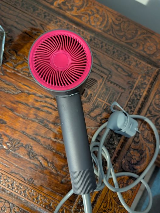 Secador cabelo compacto potente ( elehot )