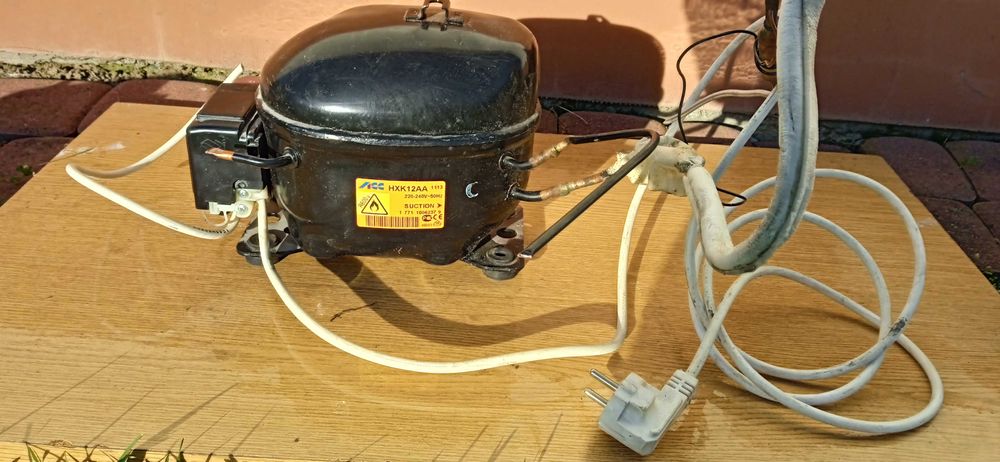 Sprzedam kompresor HXK12AAl oraz EDA TYP SH-10, silnik SOLE typ SH-10