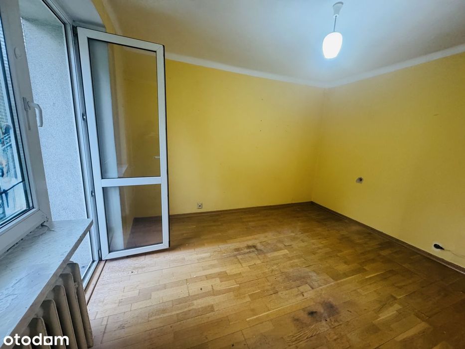 OSIEDLE PIASTOWSKIE ! Do remontu , kawalerka z balkonem , zielono