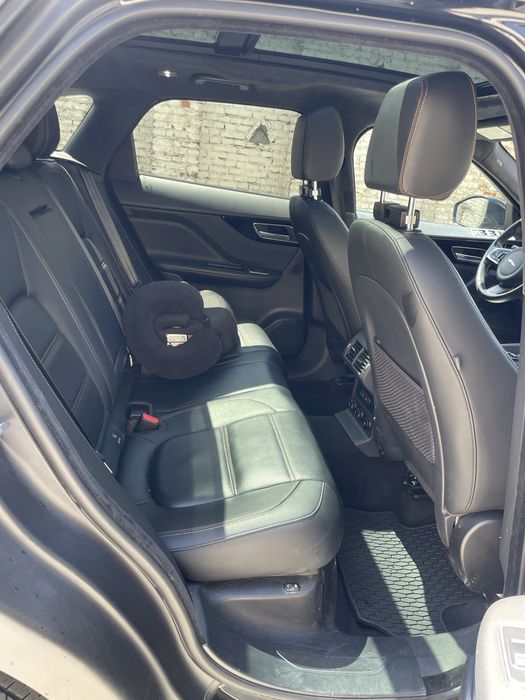 Jaguar F-pace 2020р 2.0бензин