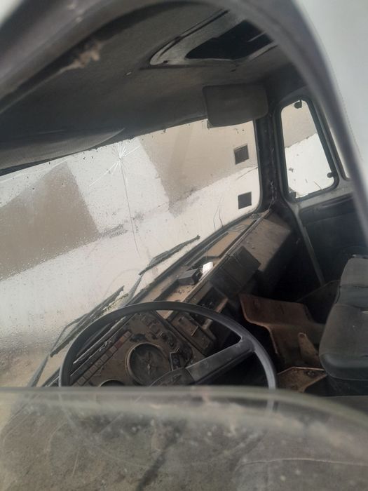 Кабина и ходовка на зил бычек .