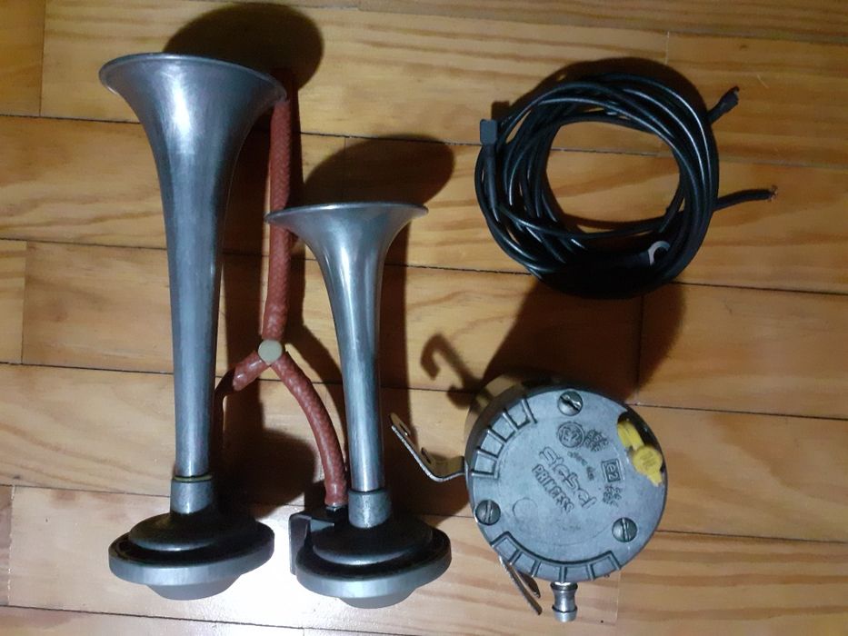 Bomba de água limpa vidros 12v VDO antiga, MADE IN GERMANY.