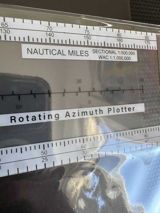 Plotter de Azimute Rotativo para cartas de Aviação