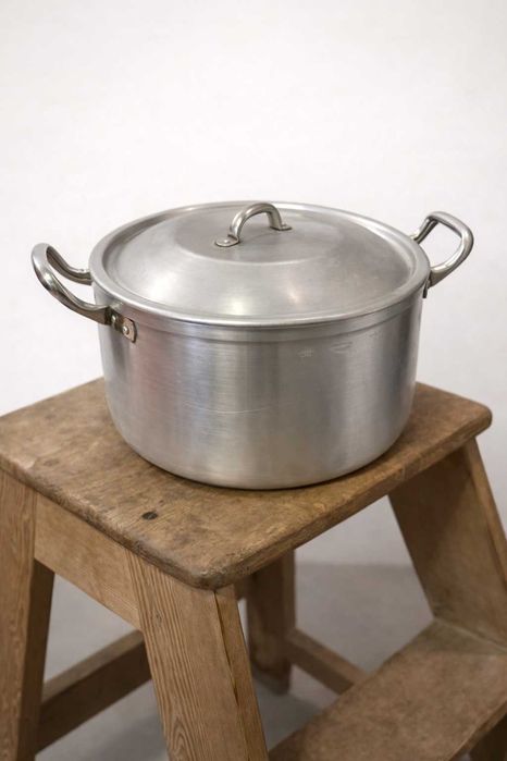 Tacho de Alumínio 23 cm com Tampa – Robusto e Funcional