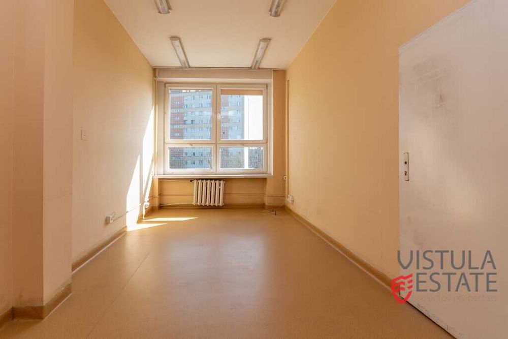 Budynek 2500 m2 + działka 1700 m2