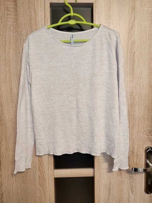 Beżowa bluzka na długi rękaw rozmiar M/L