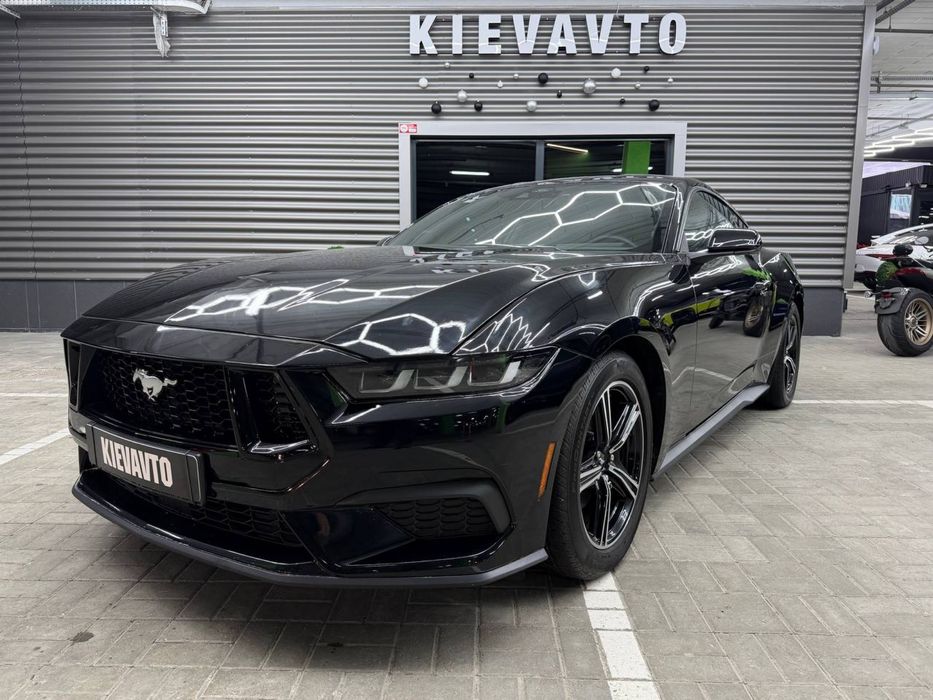 Ford Mustang 2023, 2.3 бензин