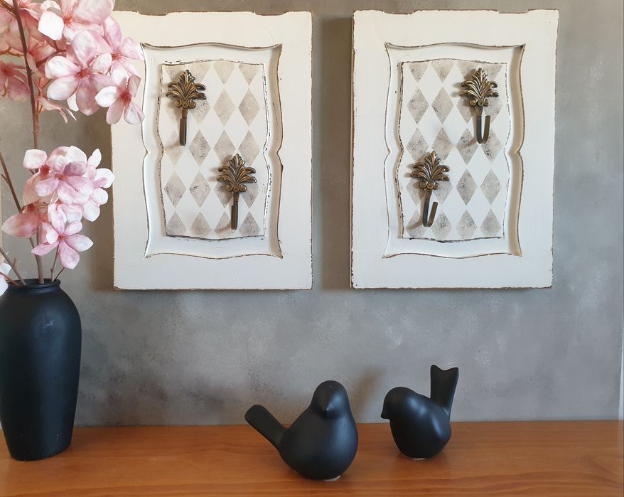 Pequeno cabide de parede ( preço unitário) Small wooden wall hanger