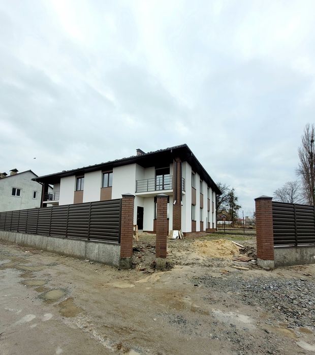 Таунхаус Центр Подол 120 кв.м центральні комунікації 4 кімнати 3 сотки