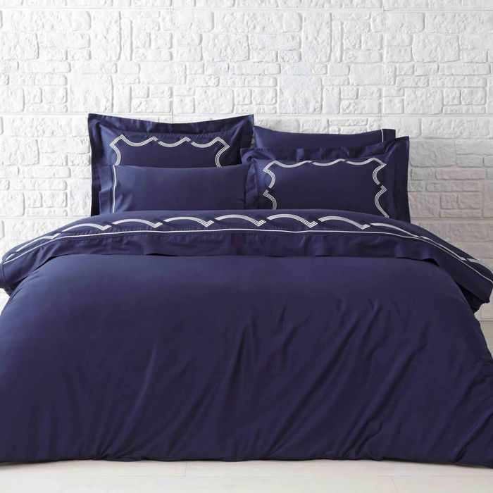 Постельное белье Tivolyo Home премиум сатин с вышивкой-стиль минимал.