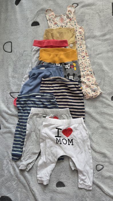 Zestaw ubrań paka 68 dla dziewczynki Body spodenki bluzki sweterki