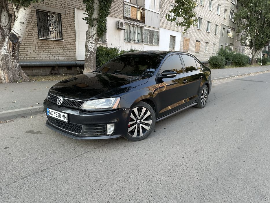 Volkswagen Jetta GLI