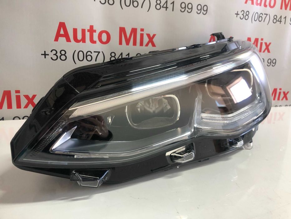 Фара Volkswagen Golf IQ Light 8 5H1941035