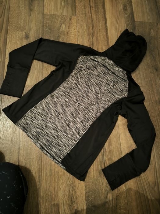 Bluza sportowa z kapturem