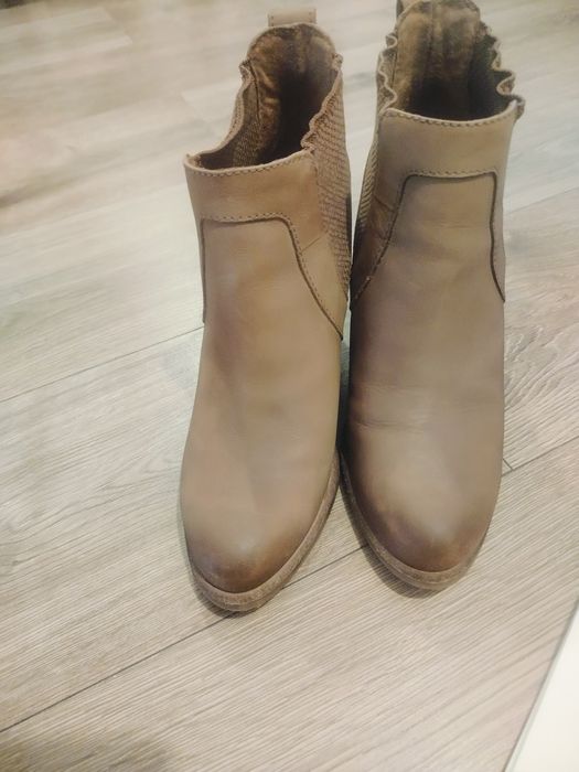 Botki Ugg na słupku, nowe bez metki, raz ubrane