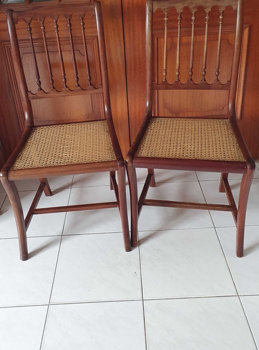 Two mahogany chairs with straw back, vintage, very good condition64564060793602122