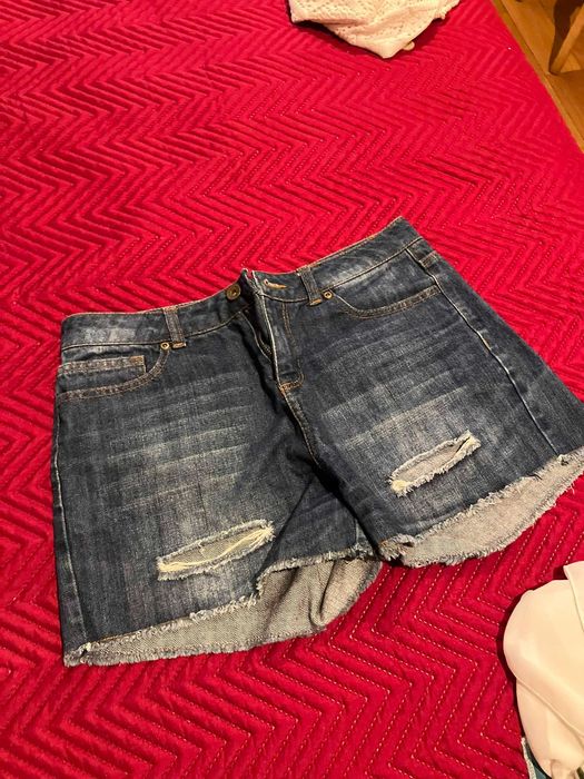Bermudas/Calças/Calções em bom estado, tamanho S/M, 4€/peça, 7€ na compra de duas