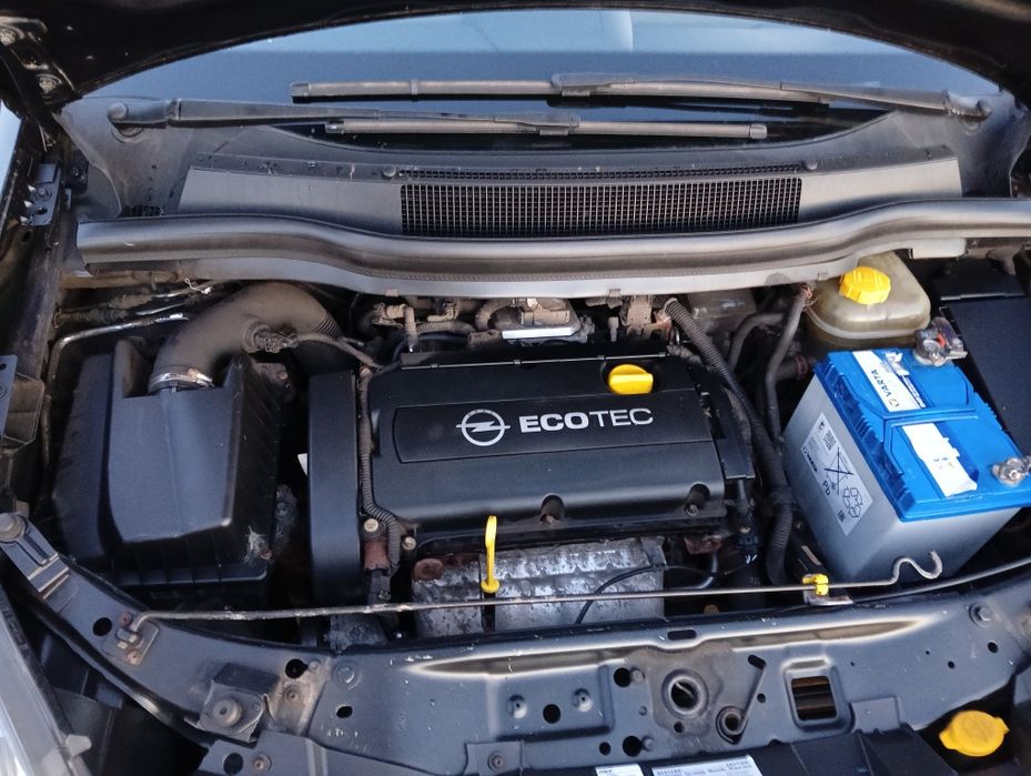 Opel Zafira Cosmo/ 1,8/140 Km/Benzyna/Bixenon/7 osób/