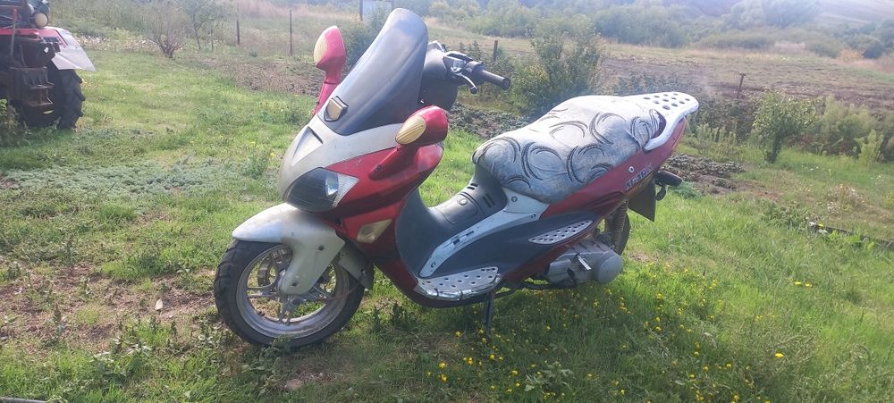 Продам скутер 150 куб