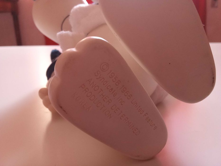 Large Snoopy Figure 1958/196664740961159938123