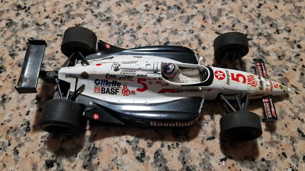 LOLA FORD T93 - Vitesse