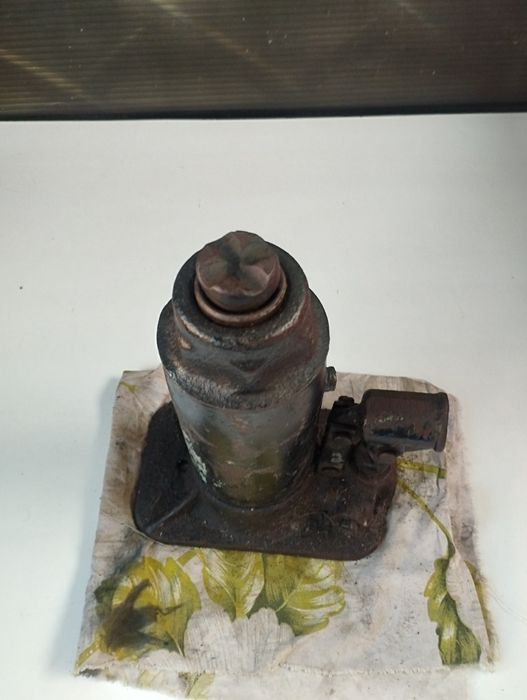 Продам донкрат ,домкрат