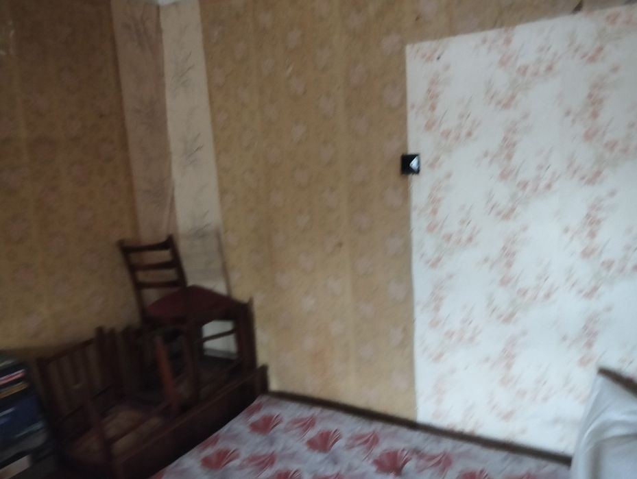 Продаж будинку 62,3м2 і земельної ділянки 10 соток.
