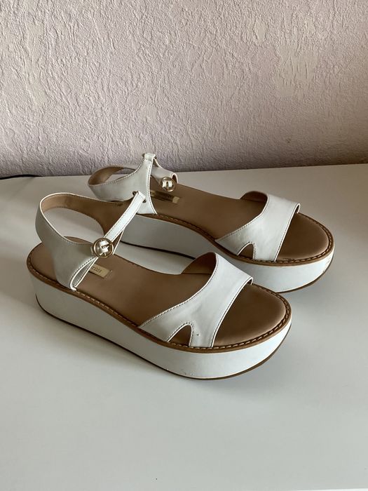 Босоніжки Stradivarius