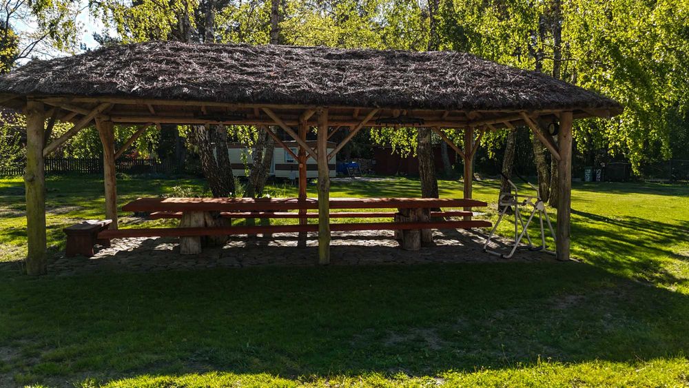Domki nad jeziorem - teren ogrodzony