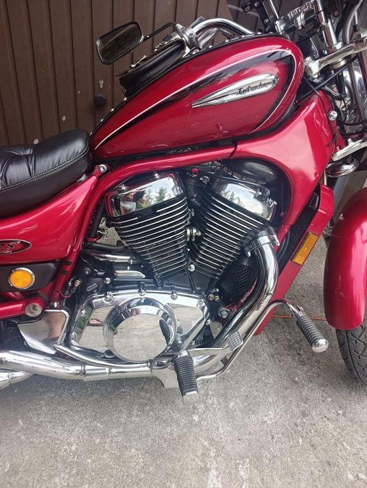 Suzuki Intruder vs 800