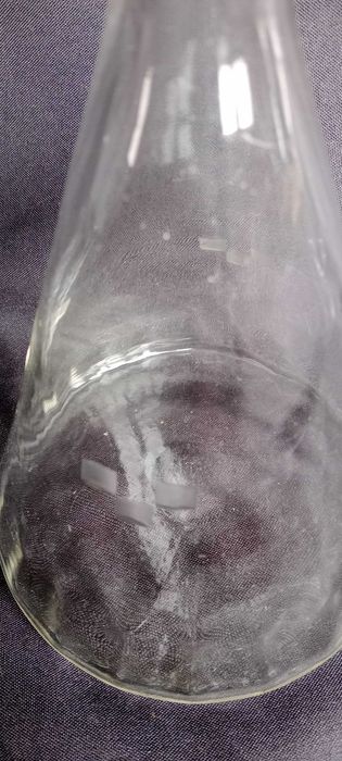 Licoreia antiga com 28cm altura