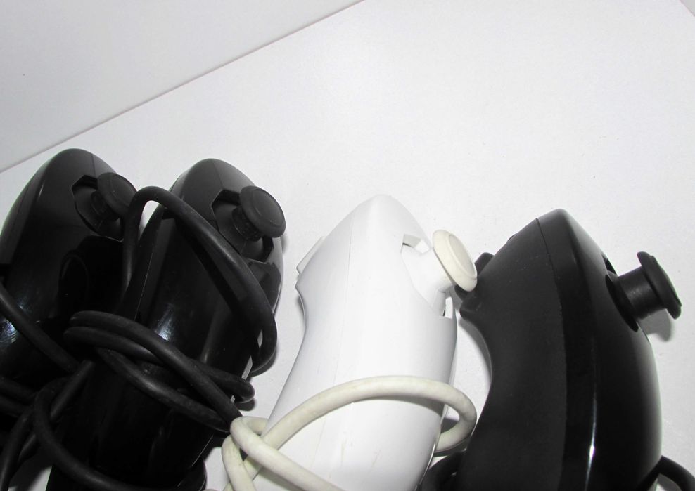 4x Nintendo Wii Official Nunchuk