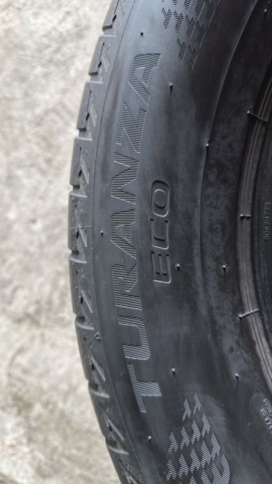 Pneus 225/65r17 Bridgestone Turanza Eco com 75% de piso
