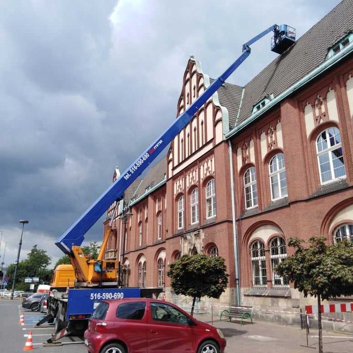 Zwyżka Chorzów wynajem podnośnik koszowy do 45m