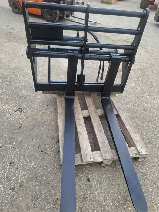 Garfos com deslocamento Manitou