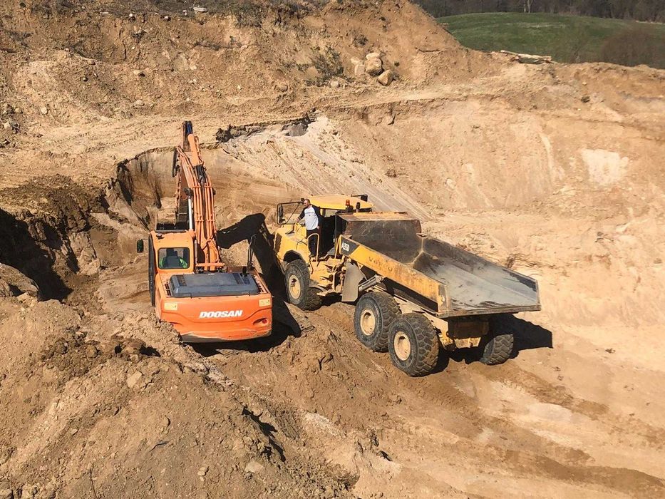 Usługi Koparka Wykopy Rozbiórki Transport Żwirownia Piasek Czarnoziem