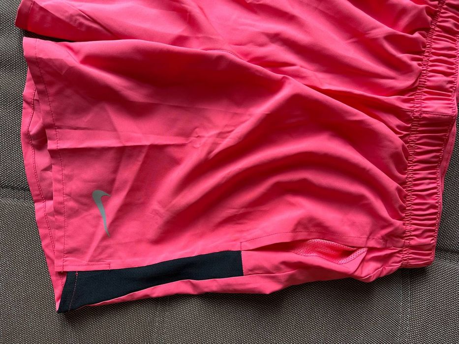 Нові чоловічі бігові шорти Nike Challenger Dri-FIT, S