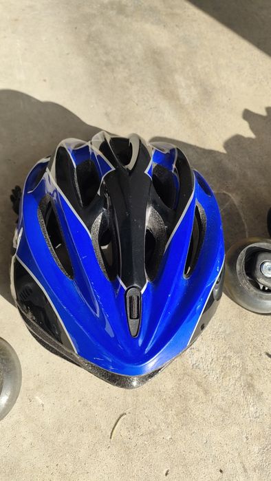 Patins em linha tam 38, marca Oxelo, com capacete