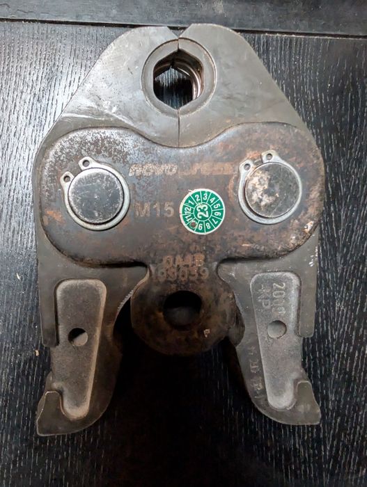 Szczęka zaciskowa M15