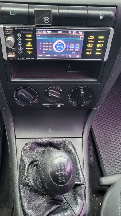 Шкода Октавія Тур 1.6 газ/бензин 2008