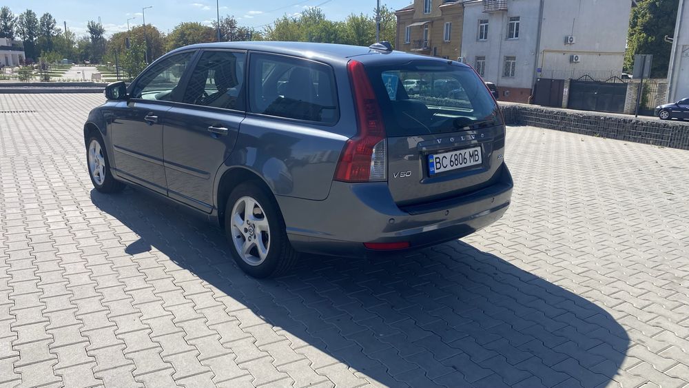 Продаю  Volvo v50