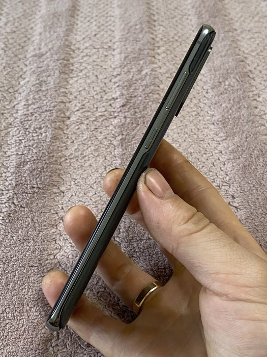 Телефон Samsung Galaxy S20 8/128gb NFC